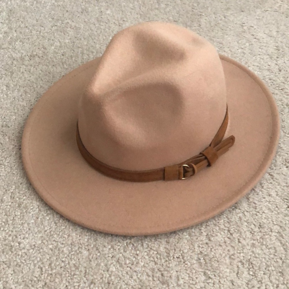 Fedora hat